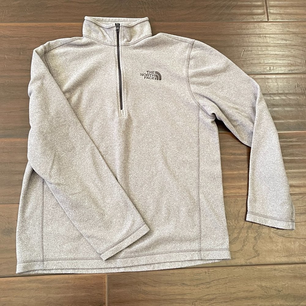 The North Face Men's Quarter Zip Fleece Gray Pullover (Size Small)